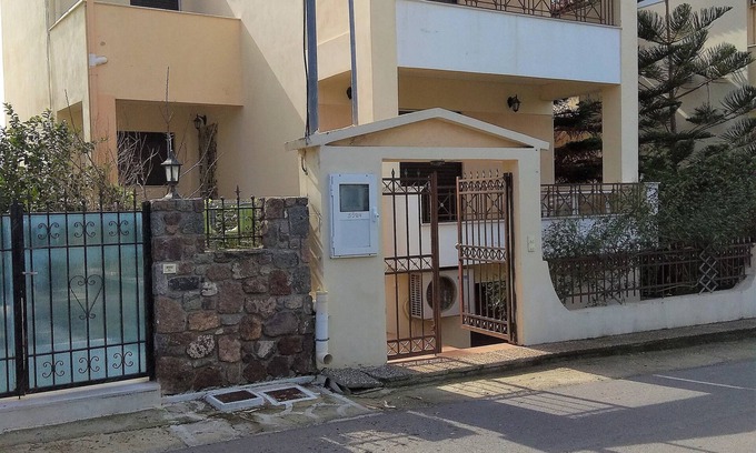 Perdhika House | NIKOLAOS' HOUSE IN PERDIKA TOWN