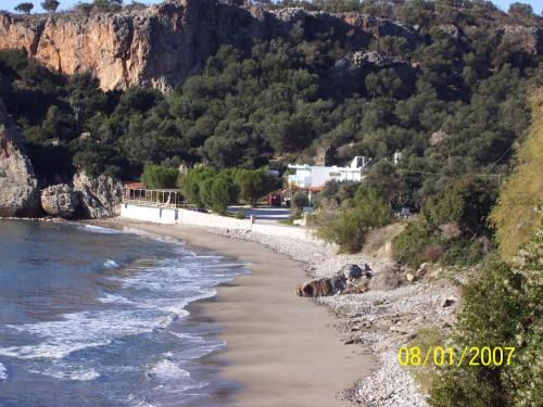Fragkokastello Bed & Breakfast | Nikos & Anna Rooms