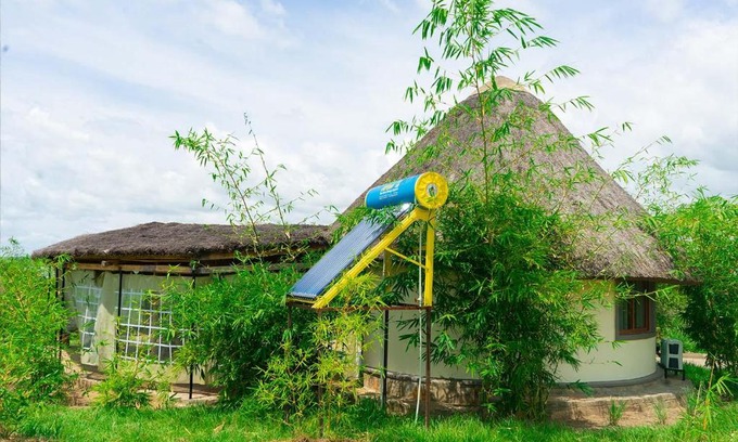 Pakwach Hotel | Nile Breeze Bamboo Lodge