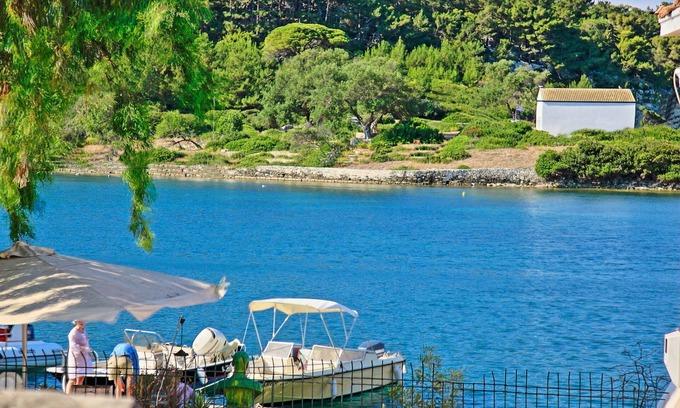 Gaios Apartment | Nina: Gaios Waterfront Apartment