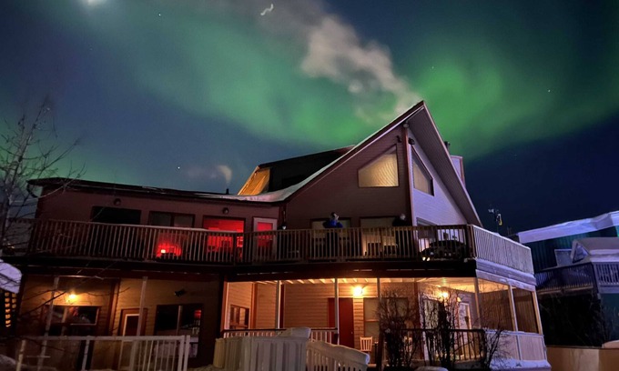 Yellowknife Apartment | NN - The Aurora Bayside Inn, 3 Bedroom Suite