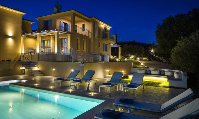 Sarlata Villa | No 2 Forget Me Not Villa with private pool in stunning location