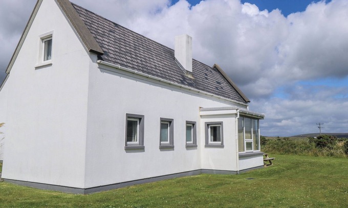 Keel Cottage | NO.3 BEACH COTTAGES, pet friendly in Keel, County Mayo