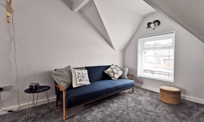 Roath Apartment | No.3 Richmond Apartments by Switchback Stays