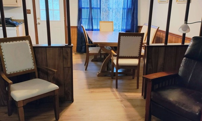 Corinth House | No cleaning or hidden fees. Close to Shiloh, Pickwick and wedding venues.