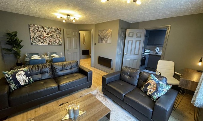 Leamington Spa Apartment | No24 - 2-bed Boutique Apartment - Hosted by Hutch Lifestyle