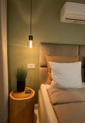 Hateg Apartment | Noir Apartment