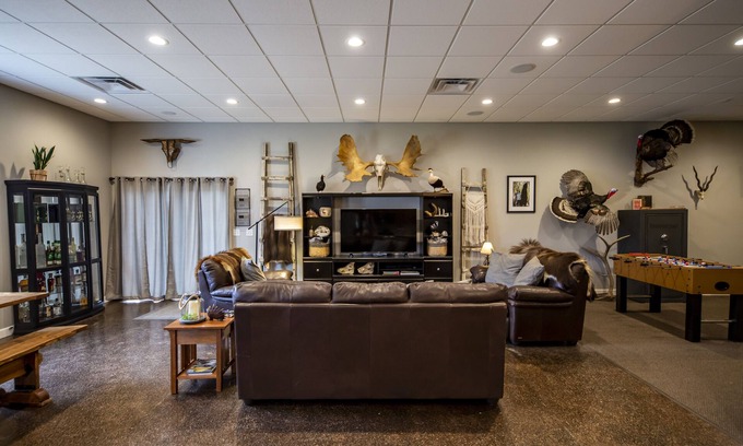 Leola House | Nomad Lodge - Start your adventure here!