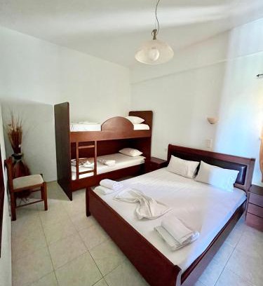 Tsoutsouros Apartment | Nomads in the south