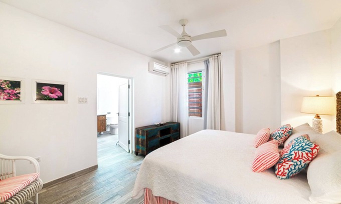 Hastings Apartment | Nook by the Sea on the beach HB
