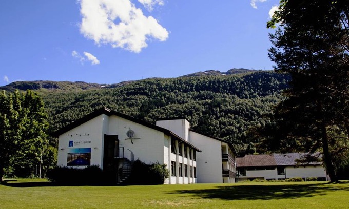 Nordfjordeid Hotel | Nordfjord Hotell