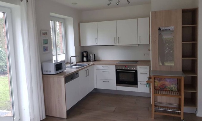 Bendestorf Apartment | Nordheide/near Hamburg: modern, quiet apartment with garden and dog sitting service