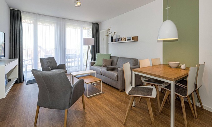Bensersiel Apartment | Nordseenahes Ferienapartment mit Balkon, Parkplatz, Schwimmbad- & Saunanutzung