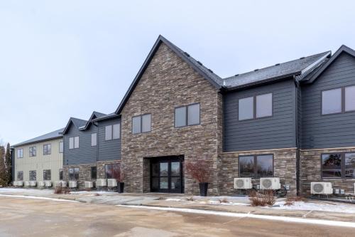 Roseau Hotel | Norland Inn & Suites Roseau