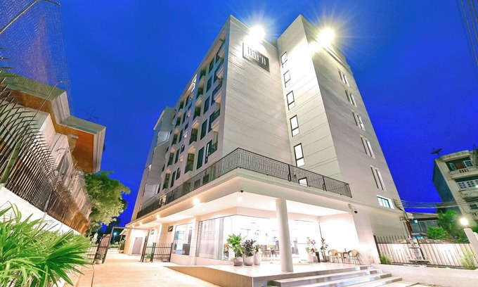 Arun Amarin Hotel | NORN Rimklong Bangkok Hotel