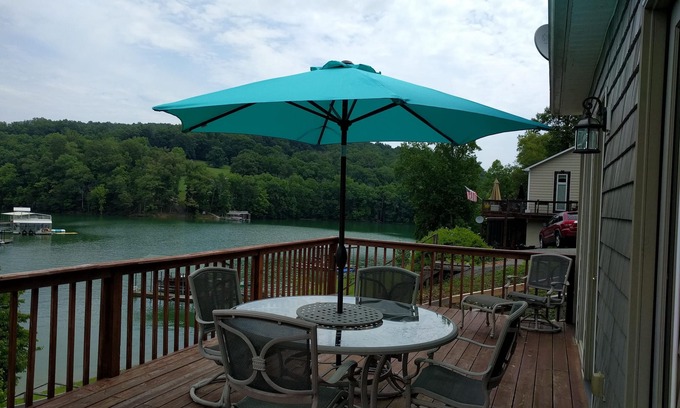 Maynardville House | Norris lakefront home with covered boat dock