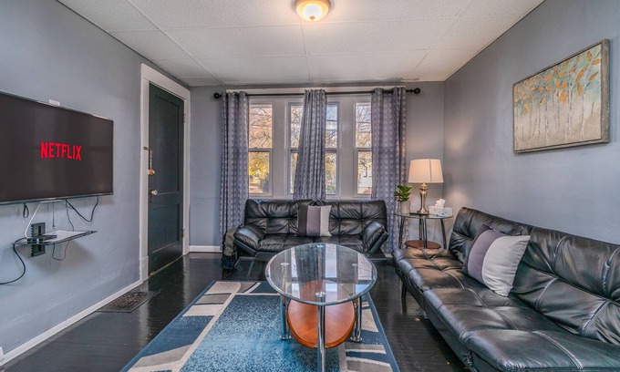 North Buffalo Apartment | North Buffalo Charming Apt Close to Everything