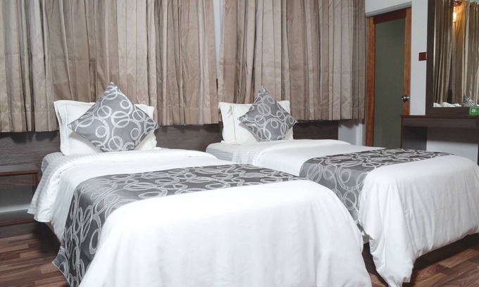 Kanditheemu House | North Edge Inn