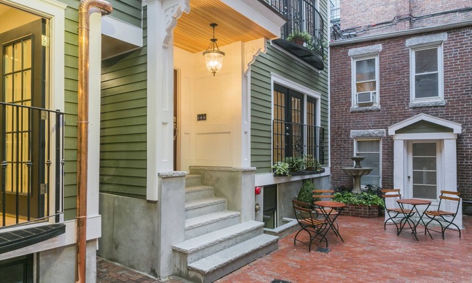 North End Condo | North End, Luxury Condo apartment - dw