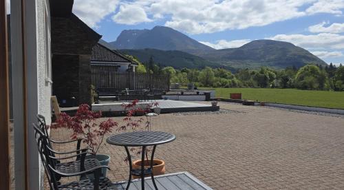 Torlundy Apartment | North Face Dwelling at Ardenvale Self Catering