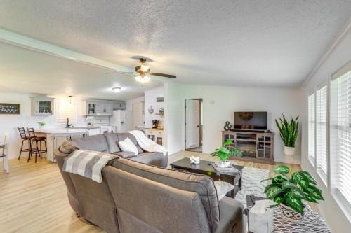 New Haven  Huron County House | North Fairfield Family Home with Hot Tub and Porch!