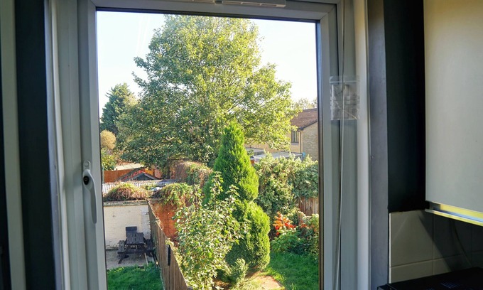 Edmonton Apartment | North London Apartment - Edmonton