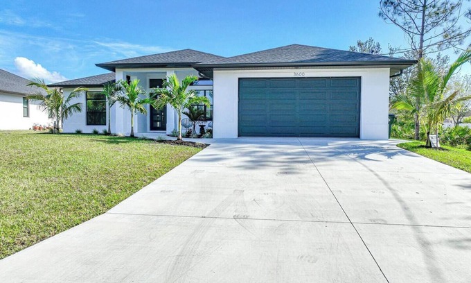 North Port House | North Port, close to water park