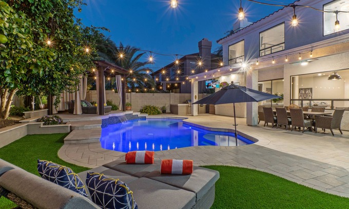 Arabian Views House | North Scottsdale Premier Luxury Oasis 4 - Peloton Room & Heated Pool