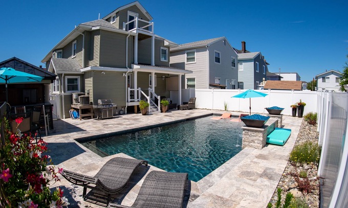 Cape May - Wildwood House | North Wildwood SEA UNICORN 6B, private backyard oasis YOU'LL NEVER WANT TO LEAVE