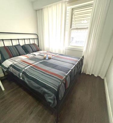 Willowdale House | North York Cozy Queen Room Walk to Subway and Stores