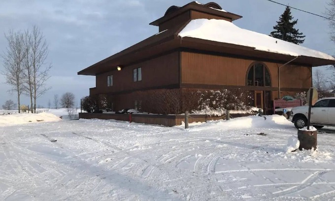 Ontonagon House | Northern Nights, LLC Great for large group and multi-family stays!nn