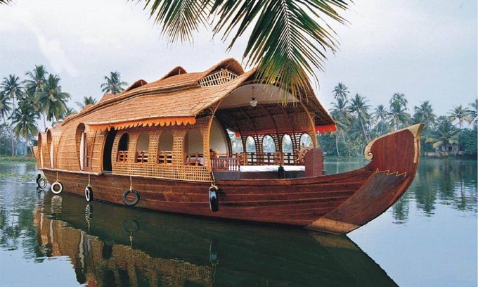 Alappuzha Boat Rental | Northstar 1 Bedroom A/c Private Houseboat With All Meals