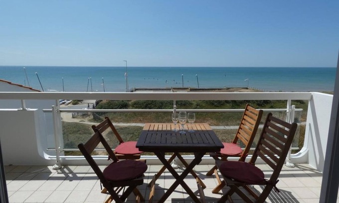 Notre-Dame-de-Monts Apartment | Notre-Dame-de-Monts - 58m² Apartment, 2 Bedrooms, Balcony, Parking - 4 People