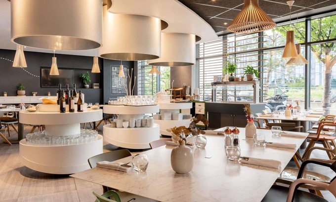 Orly Hotel | Novotel Paris Coeur d'Orly Airport