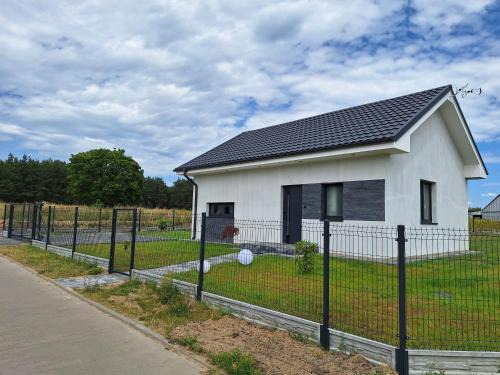 Cekcyn House | Nowoczesny wypoczynek - dom blisko jeziora i lasu
