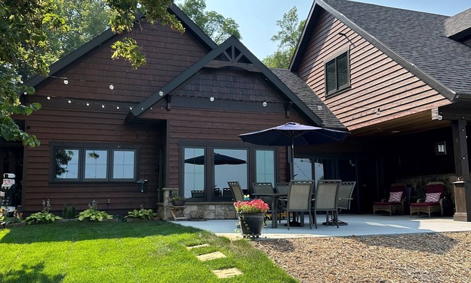 Perham House | nRelax at the Lake!