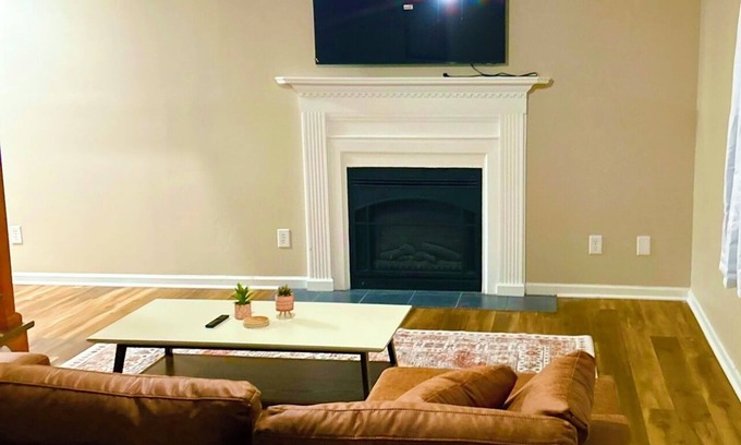 Winterville House | nSpacious 3BR Townhome, Private Gated Patio, Coffee Bar & Blackout Comfort