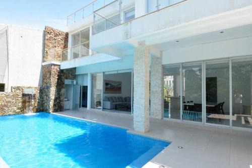 Playa Diamante House | ¡Nueva! Bamboo EL SECRETO MAYA (Alberca & Jacuzzi)