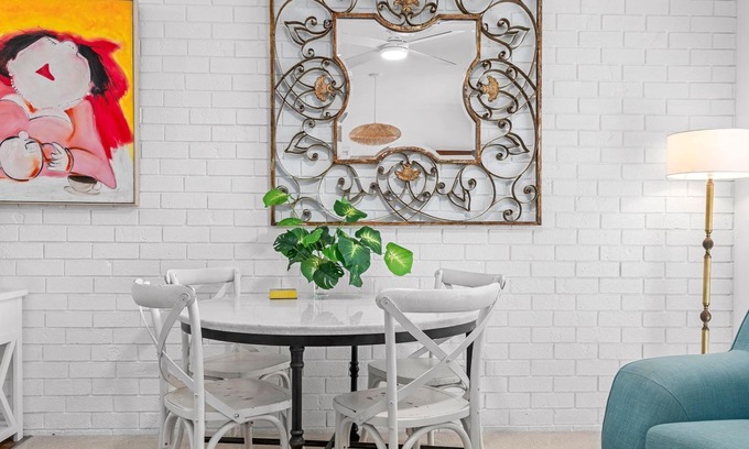 Portarlington Apartment | Number 9 - Stylish Coastal Apartment in Prime Portarlington Location