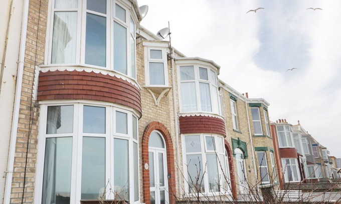 Withernsea Cottage | NUMBER FIFTEEN, pet friendly, character holiday cottage in Withernsea