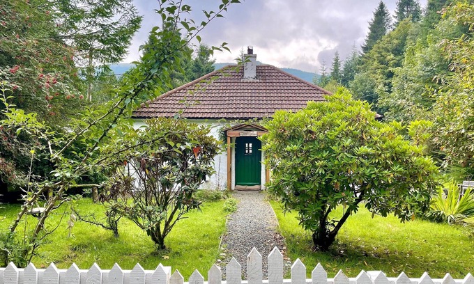Dunoon Cottage | Nursery Cottage - Benmore - woodland setting, sleeps 4 guests