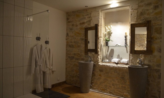 Bernis House | O2suites Scandinavian room with private Jacuzzi