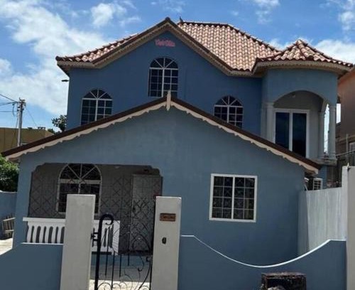 Rhyne Park Village Apartment | Oak Villa Montego Bay2 King Room