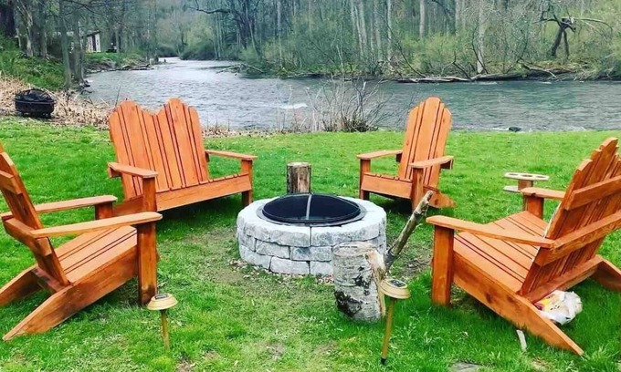 Fly Creek House | *Oaks Creek Cottage*ON the Creek*3bd 2bath Sleeps6