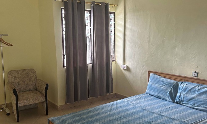 Pepease House | Oaks : Private Room 7