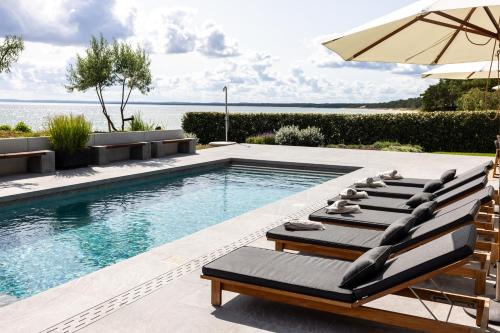 Aspet Villa | Oakvale Villa Sand