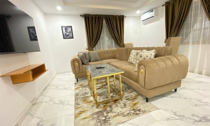 Ibadan House | OAO | 1 Bed Modern Apartment (Mokola, Ibadan)