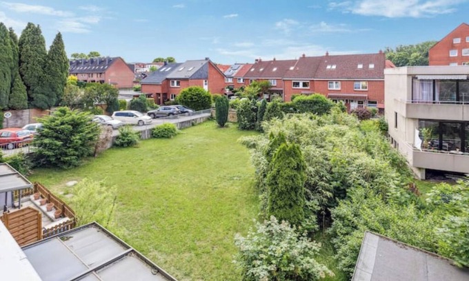 Geesthacht Apartment | OARA Comfort Home, 3 bedroom apartment incl. TV, coffee and tea + balcony