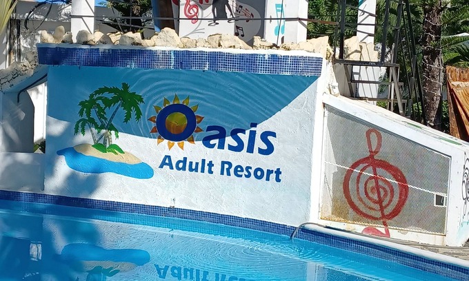 Munoz Hotel | Oasis Adult Resort