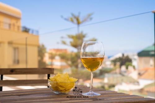 Las Acacias Apartment | Oasis Beach, Pedregalejo By AlohaMálaga